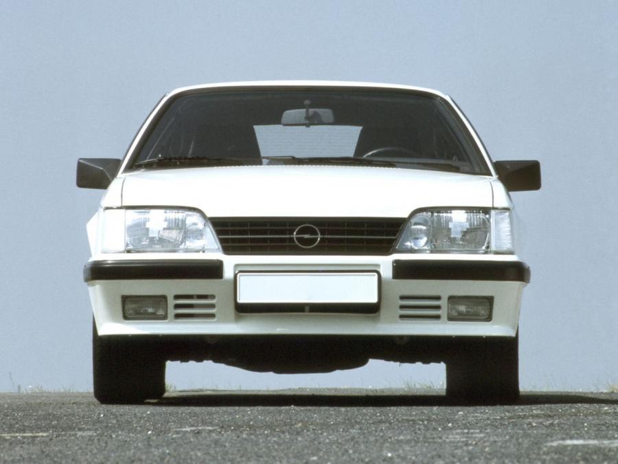  Opel Monza GSE 1983 года  (фото 4 из 7)
